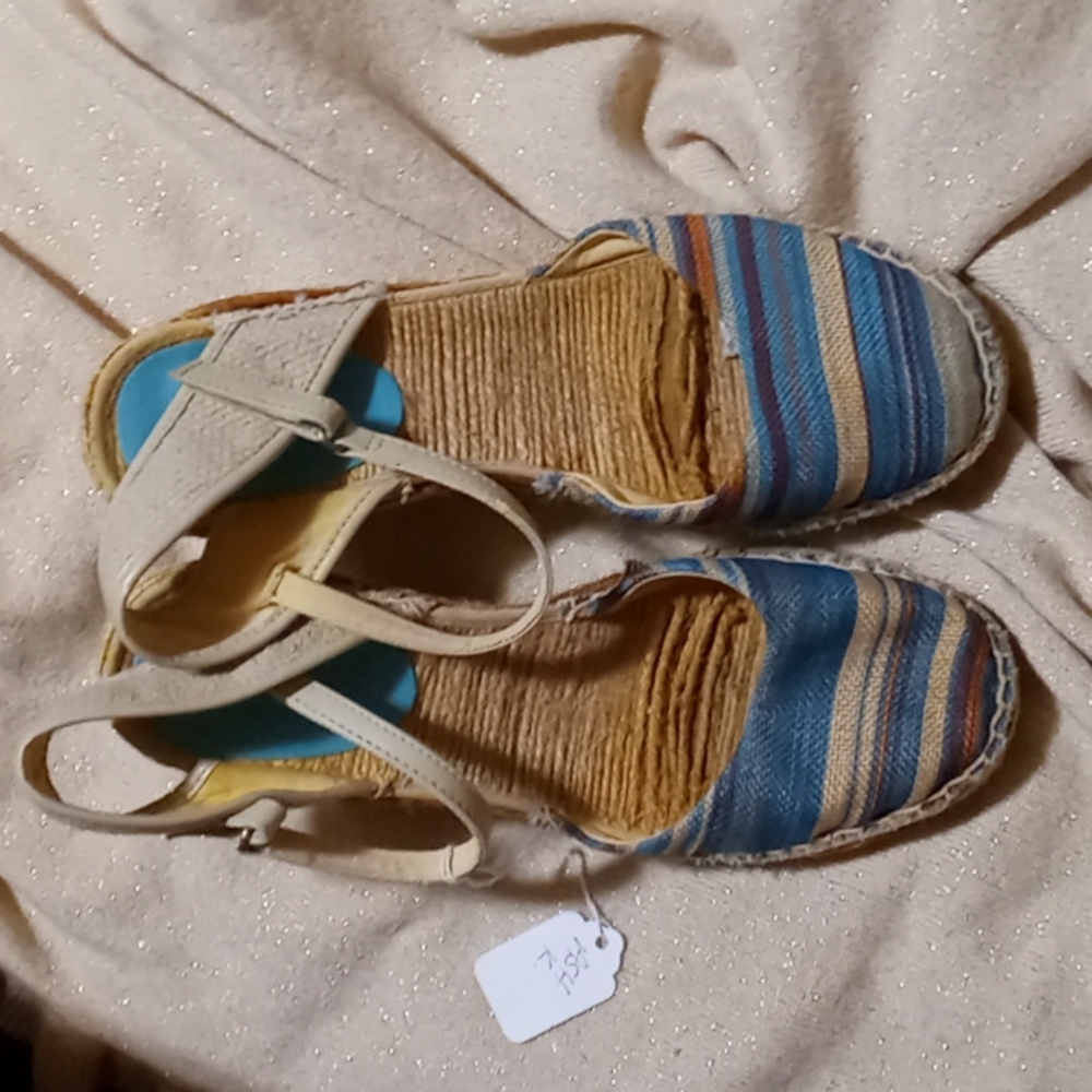 Easy Spirit Wedge sandals